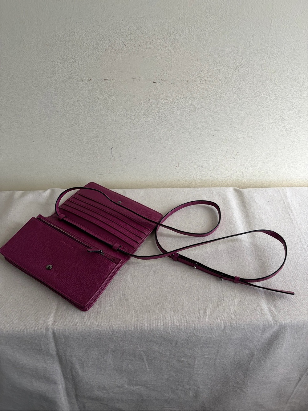 Marc Jacobs Magenta Pebbled Leather Crossbody Wallet clutch